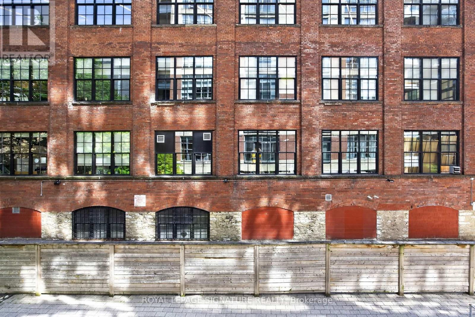 213 - 23 Brant Street, Toronto, Ontario  M5V 2L5 - Photo 23 - C13463142