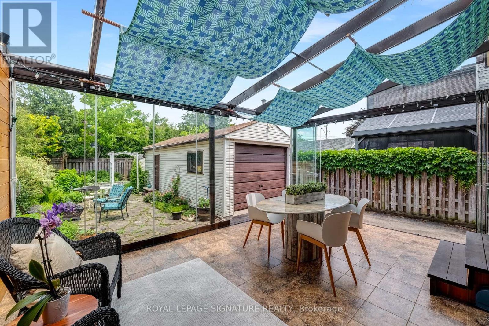 142 Divadale Drive, Toronto, Ontario  M4G 2P4 - Photo 11 - C13463196