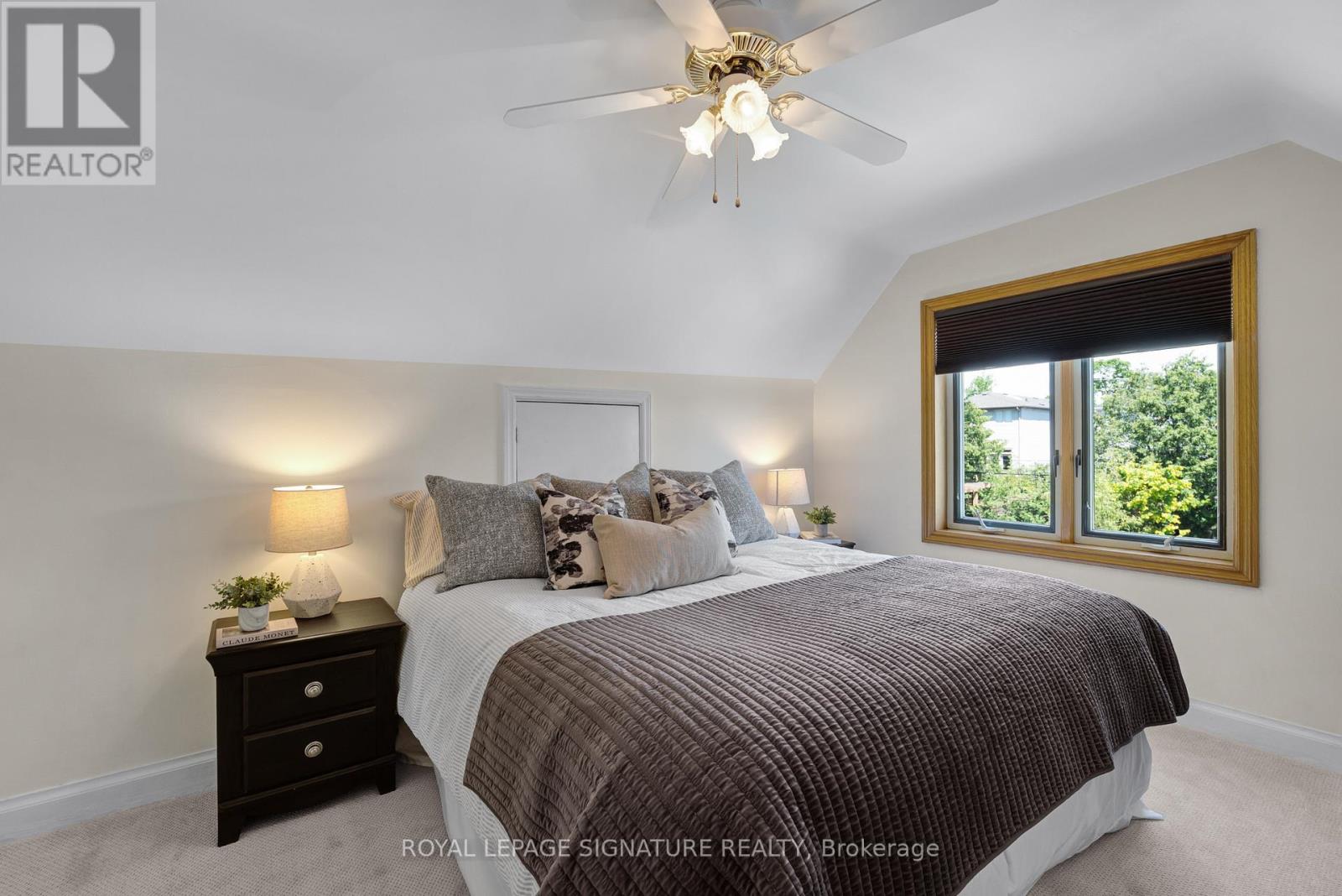 142 Divadale Drive, Toronto, Ontario  M4G 2P4 - Photo 14 - C13463196