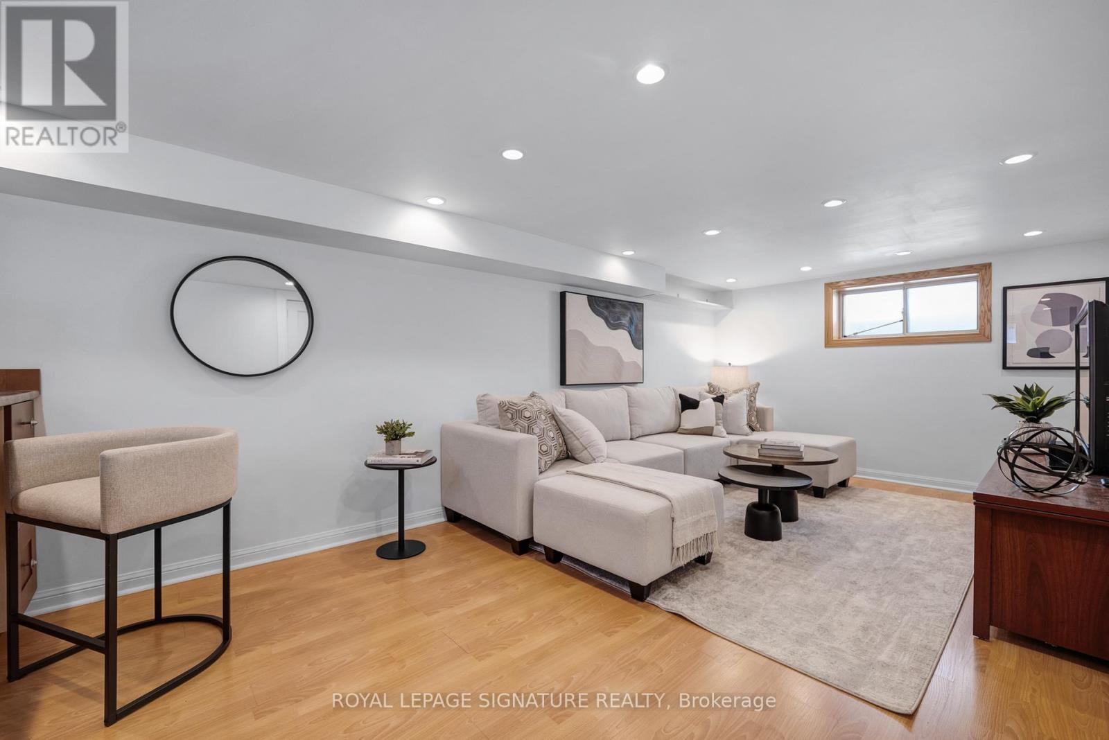 142 Divadale Drive, Toronto, Ontario  M4G 2P4 - Photo 17 - C13463196