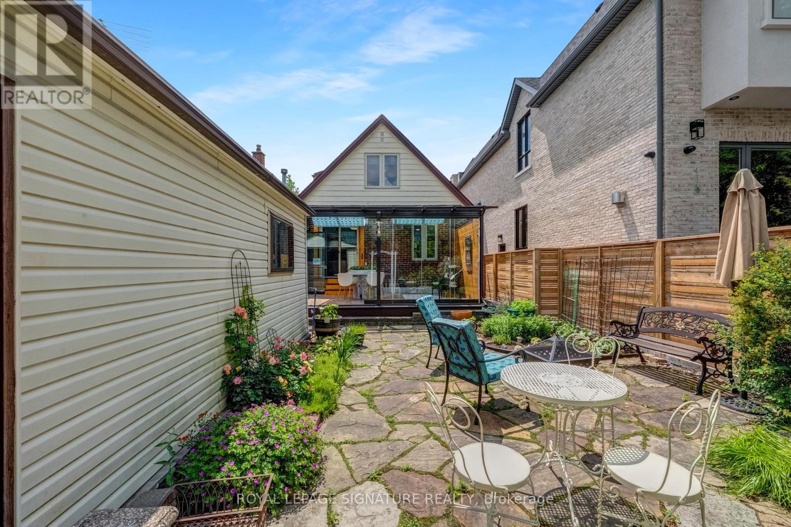 142 Divadale Drive, Toronto, Ontario  M4G 2P4 - Photo 22 - C13463196