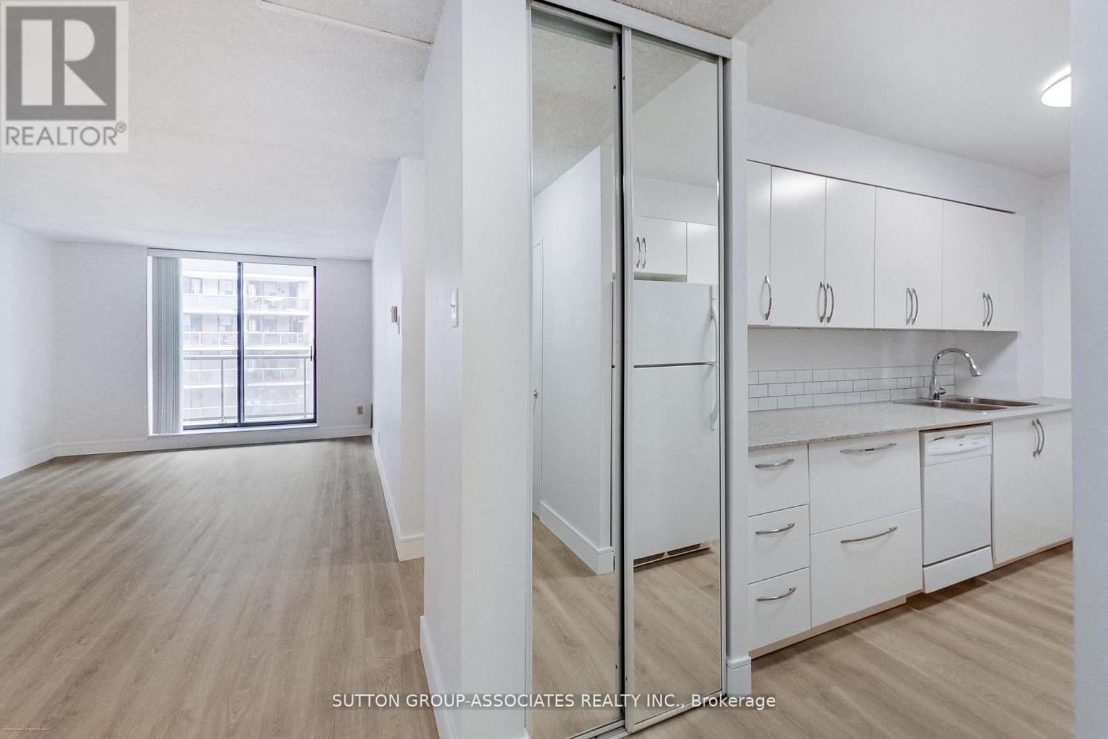 804 - 250 Jarvis Street, Toronto, Ontario  M5B 2L2 - Photo 3 - C13463222