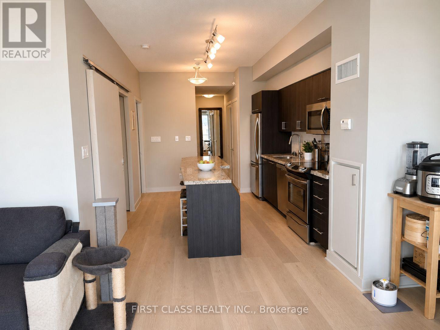 903 - 126 Simcoe Street, Toronto, Ontario  M5H 4E6 - Photo 3 - C13463236