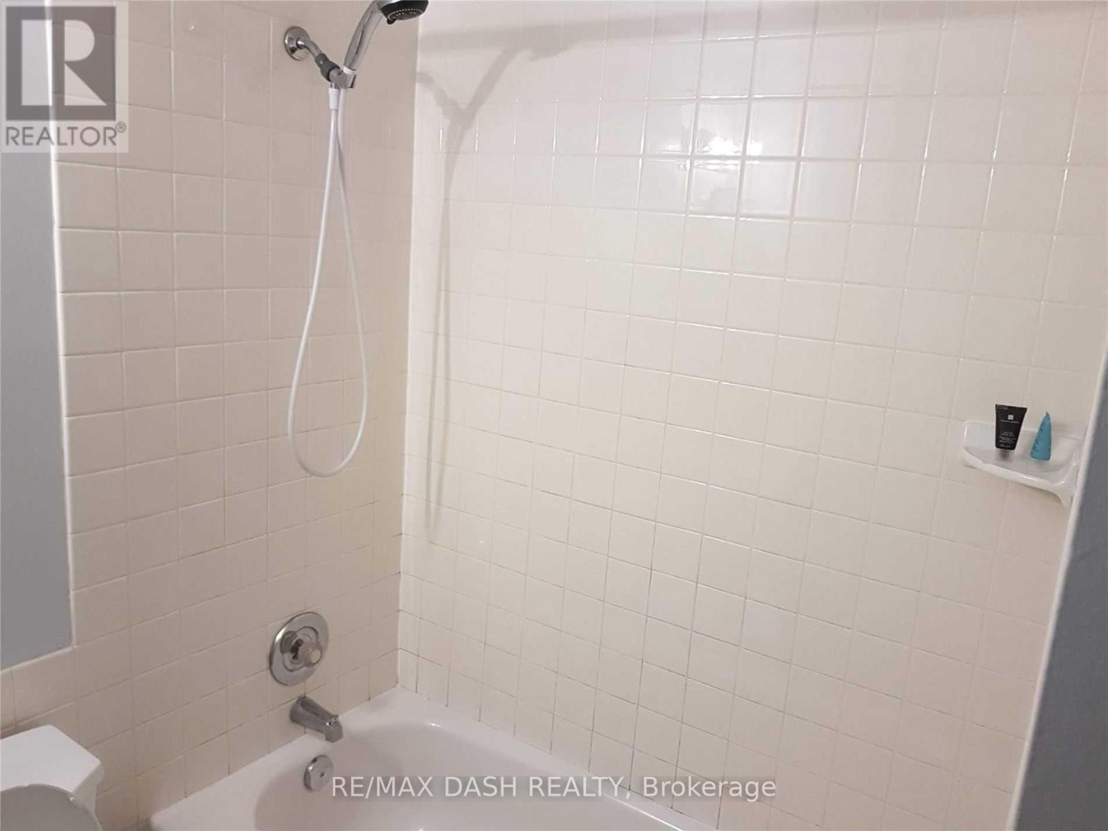 203 - 123 Woodbine Avenue, Toronto, Ontario M4L 3V8 - Photo 7 - E13463138