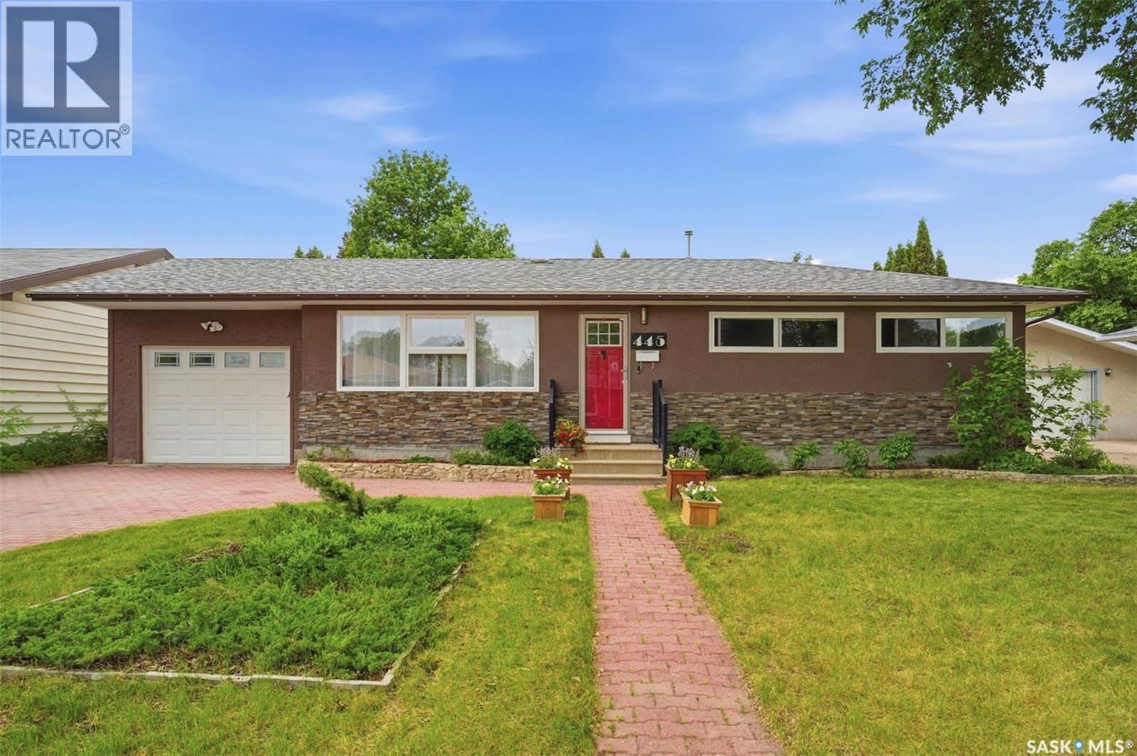 445 Witney AVENUE S, Saskatoon, Saskatchewan