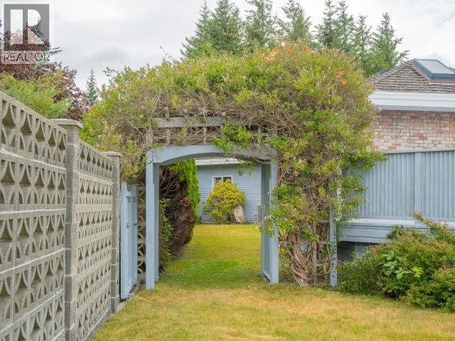 10219 Douglas Bay Road, Powell River, British Columbia  V8A 0K7 - Photo 60 - 19942