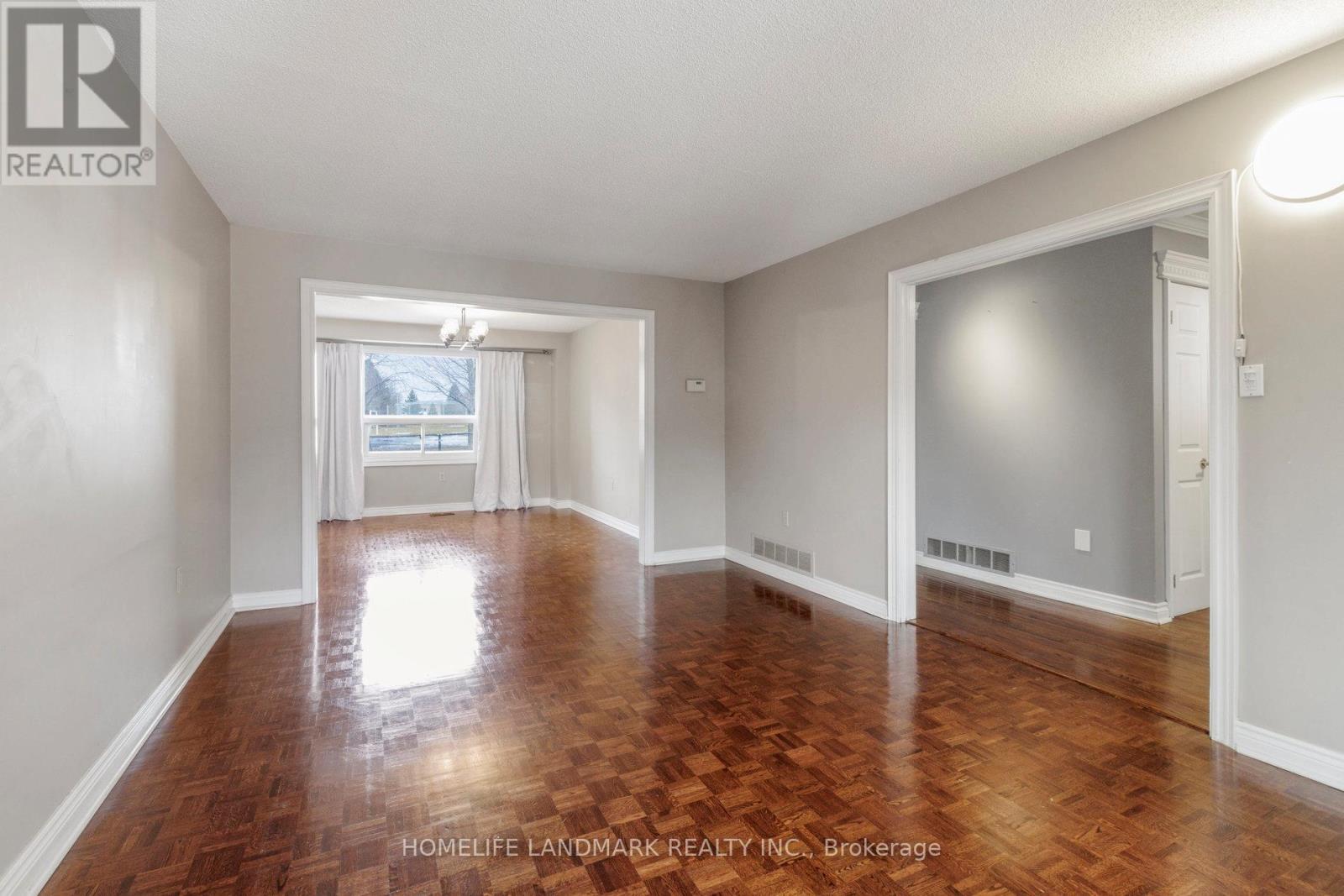 249 Charlton Avenue, Vaughan, Ontario  L4J 6H3 - Photo 6 - N13463132