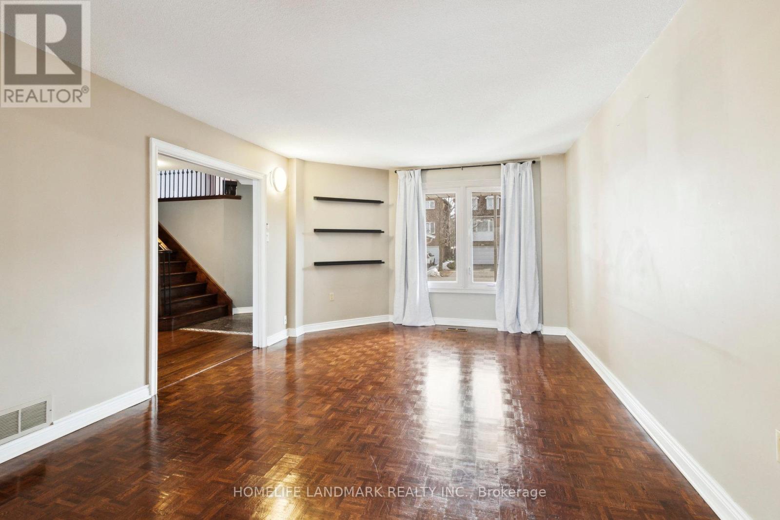 249 Charlton Avenue, Vaughan, Ontario  L4J 6H3 - Photo 7 - N13463132