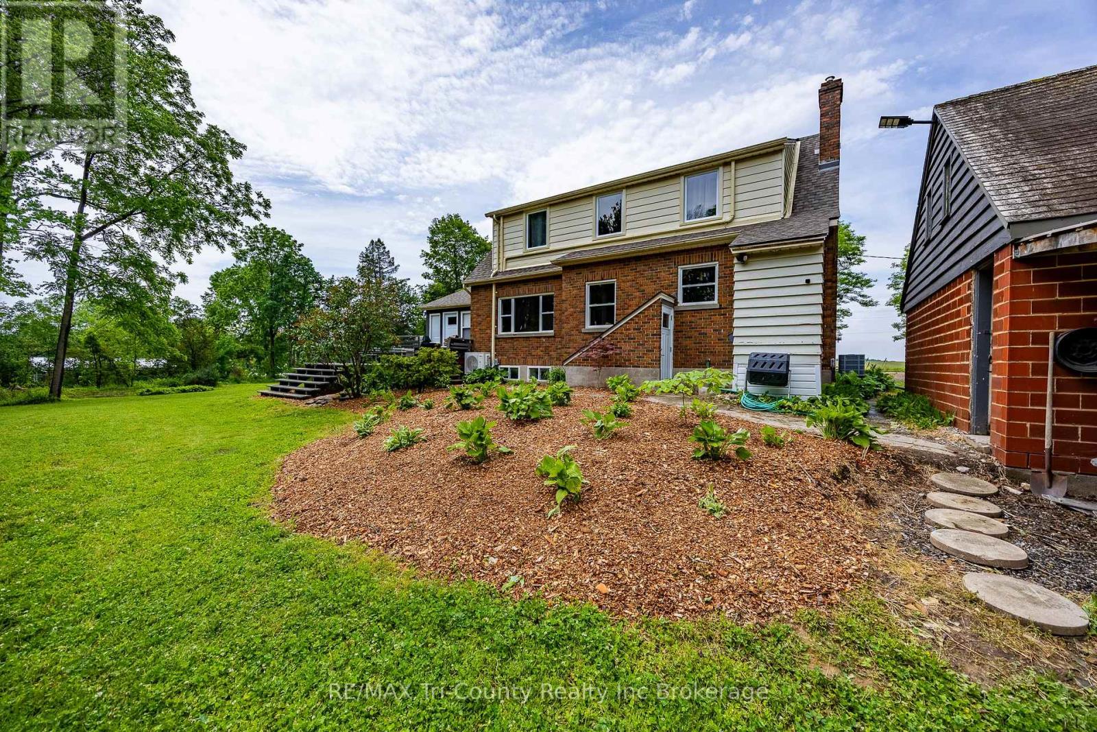 909 James Street, Norfolk, Ontario  N4B 2E3 - Photo 2 - X13463350