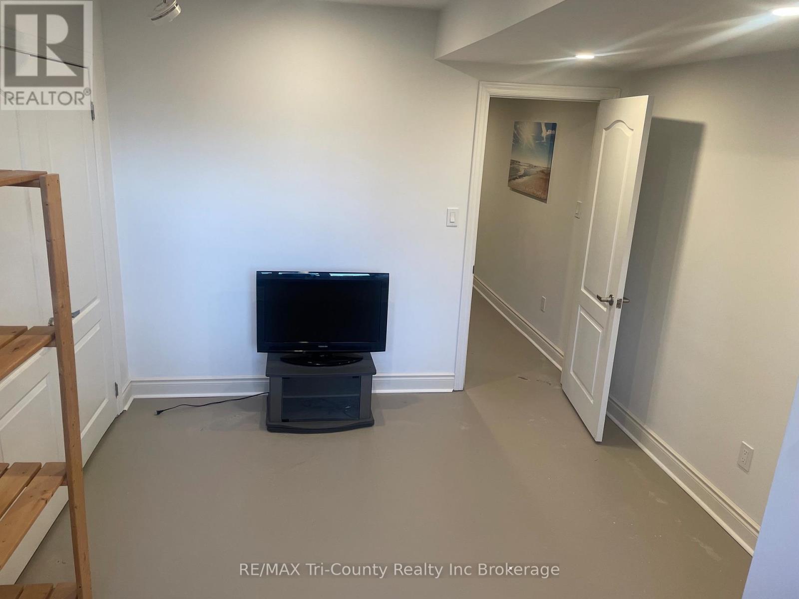 909 James Street, Norfolk, Ontario  N4B 2E3 - Photo 9 - X13463350