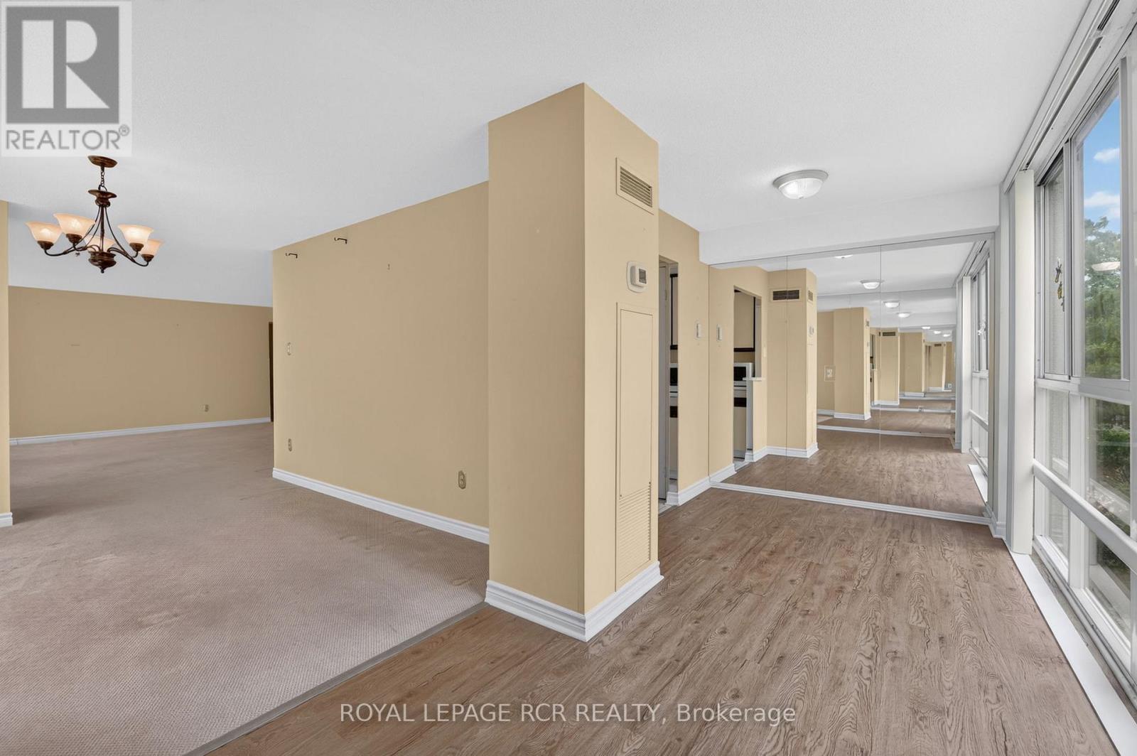 303 - 3650 Kaneff Crescent, Mississauga, Ontario  L5A 4A1 - Photo 11 - W13463096