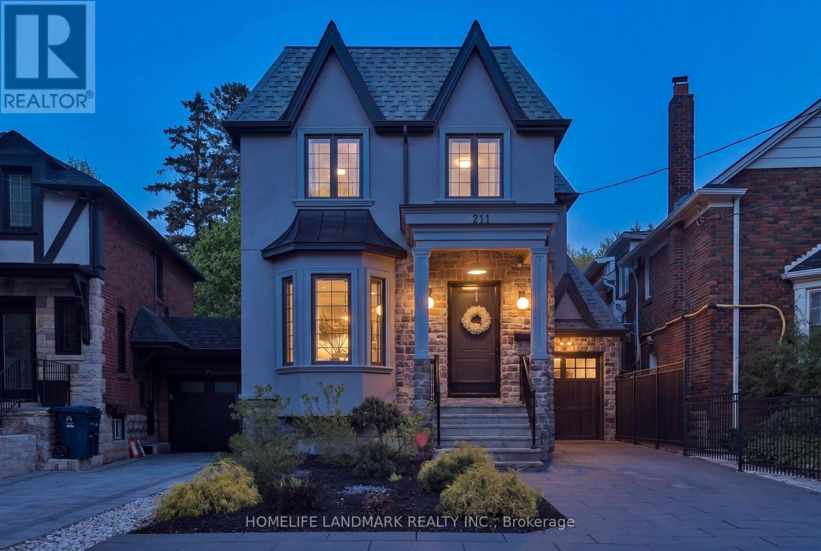 211 South Kingsway Way, Toronto, Ontario  M6S 3T8 - Photo 49 - W13463162