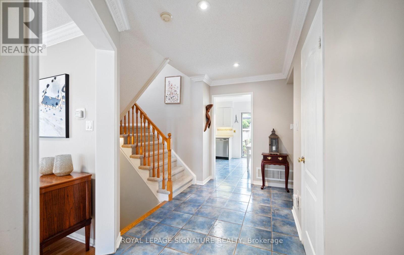 2342 Bankside Drive, Mississauga, Ontario  L5M 6E1 - Photo 11 - W13463228
