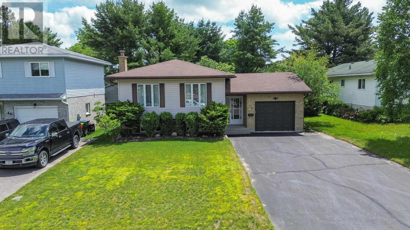 36 Autumn Dr, Sault Ste. Marie, Ontario  P6A 6S3 - Photo 2 - SM261508