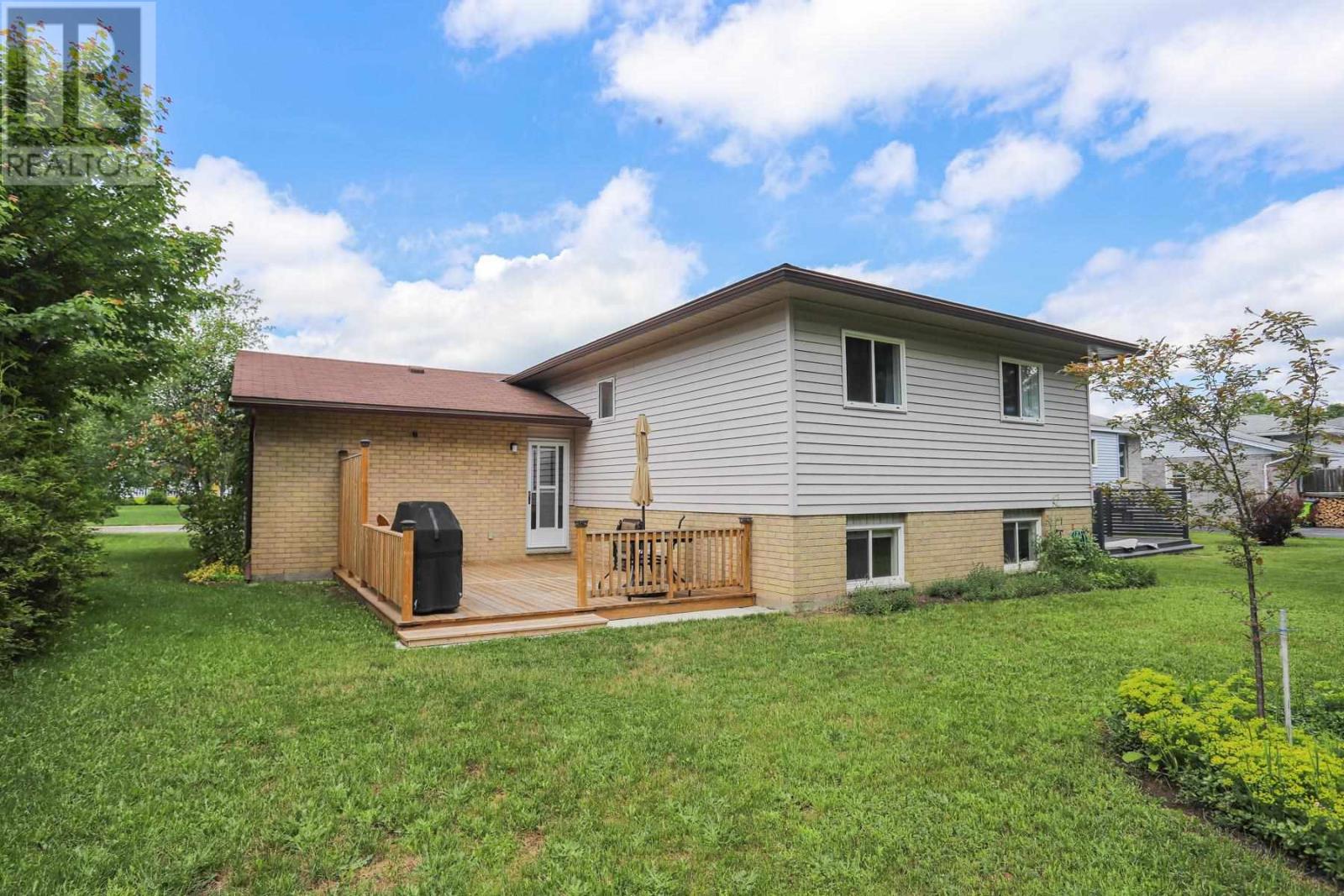 36 Autumn Dr, Sault Ste. Marie, Ontario  P6A 6S3 - Photo 5 - SM261508