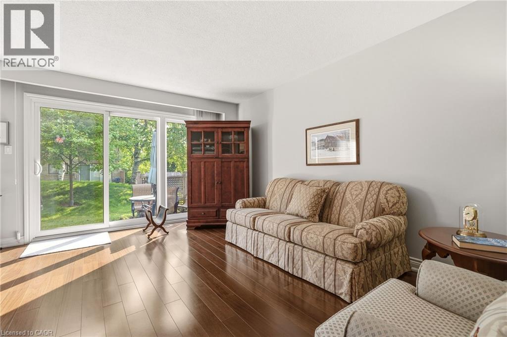 570 Forestwood Crescent, Burlington, Ontario L7L 4K3 - Photo 10 - 40838963