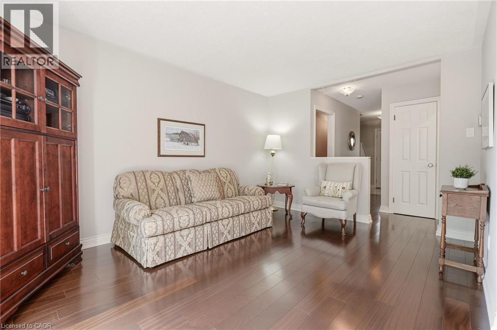 570 Forestwood Crescent, Burlington, Ontario L7L 4K3 - Photo 9 - 40838963