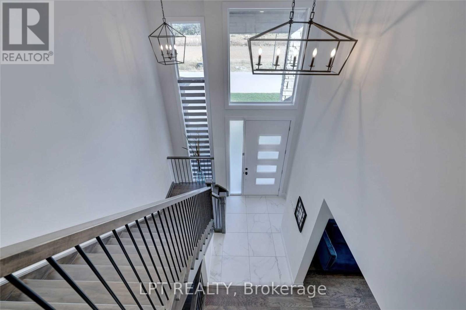 Upper - 3401 Regiment Road, London South, Ontario  N6P 0H2 - Photo 12 - X13463218