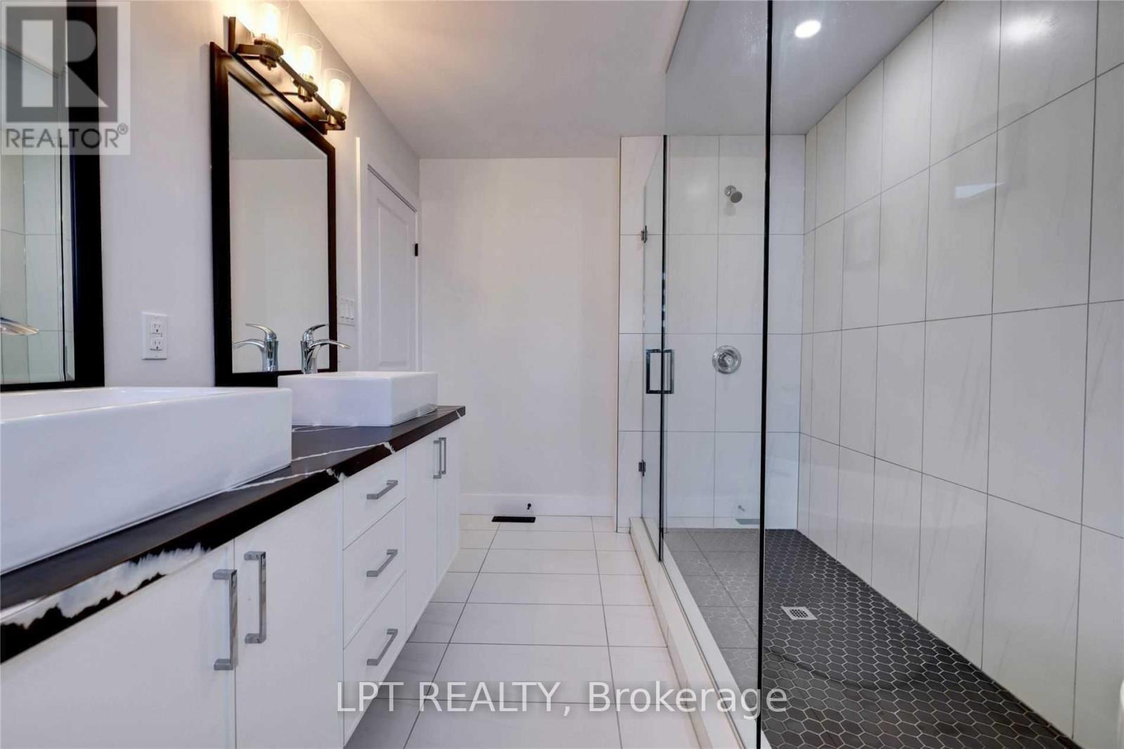 Upper - 3401 Regiment Road, London South, Ontario  N6P 0H2 - Photo 16 - X13463218