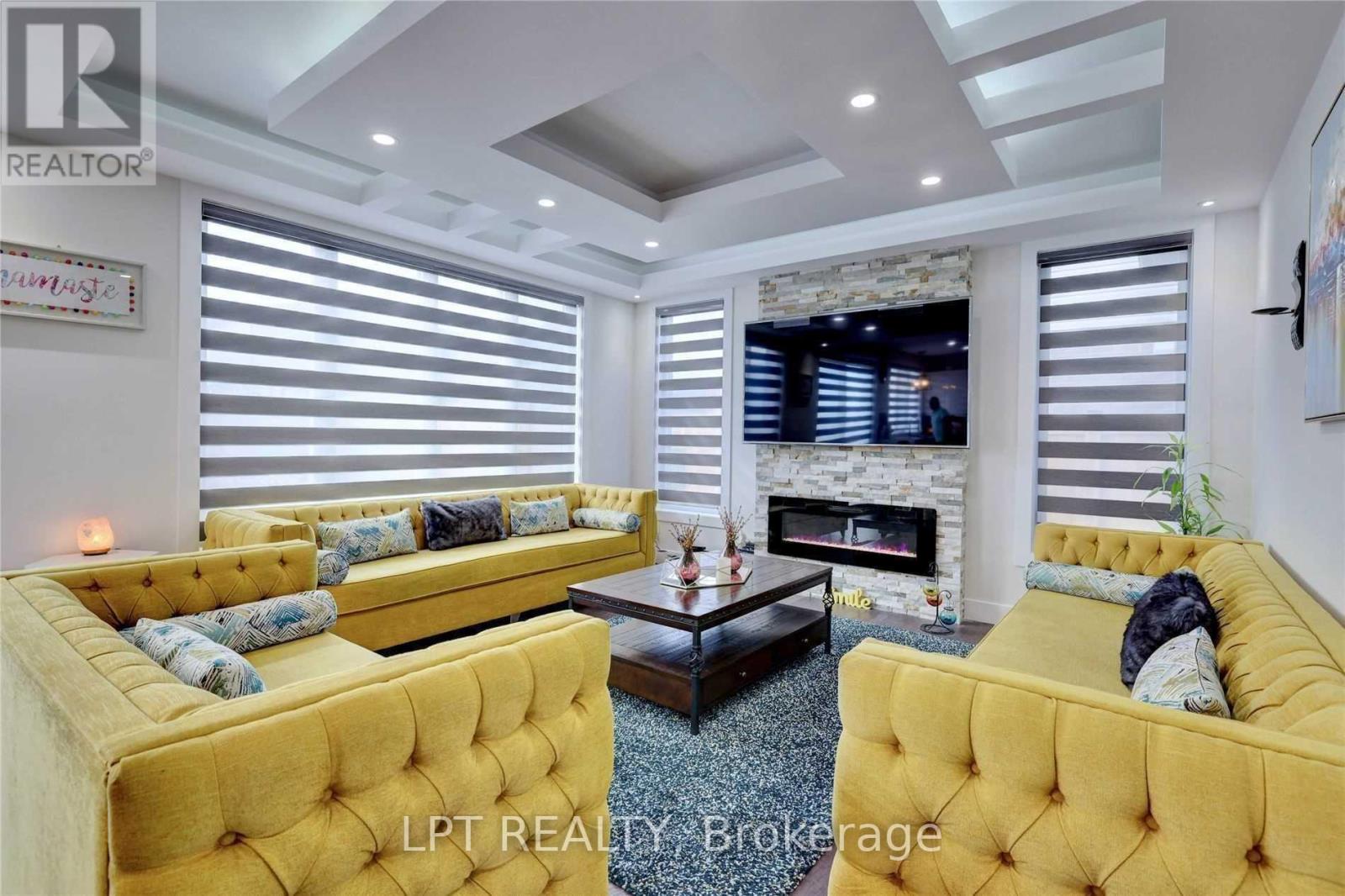 Upper - 3401 Regiment Road, London South, Ontario  N6P 0H2 - Photo 2 - X13463218