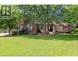261 RUGGABER DRIVE, Lakeshore, Ontario