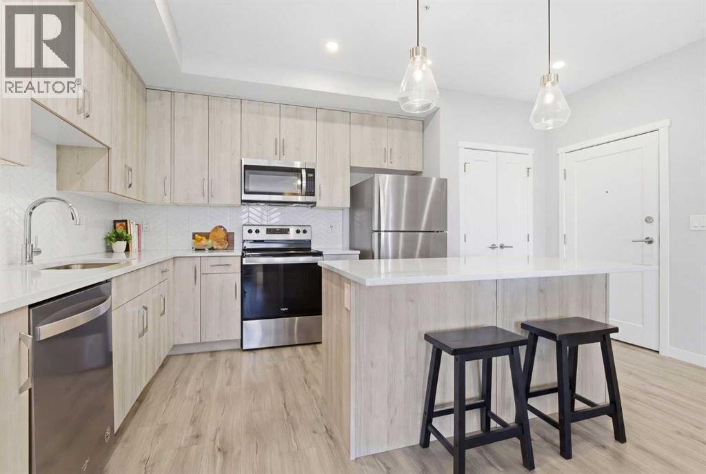 301, 71 Shawnee Common Sw, Calgary, Alberta  T2Y 0R2 - Photo 8 - A2296258