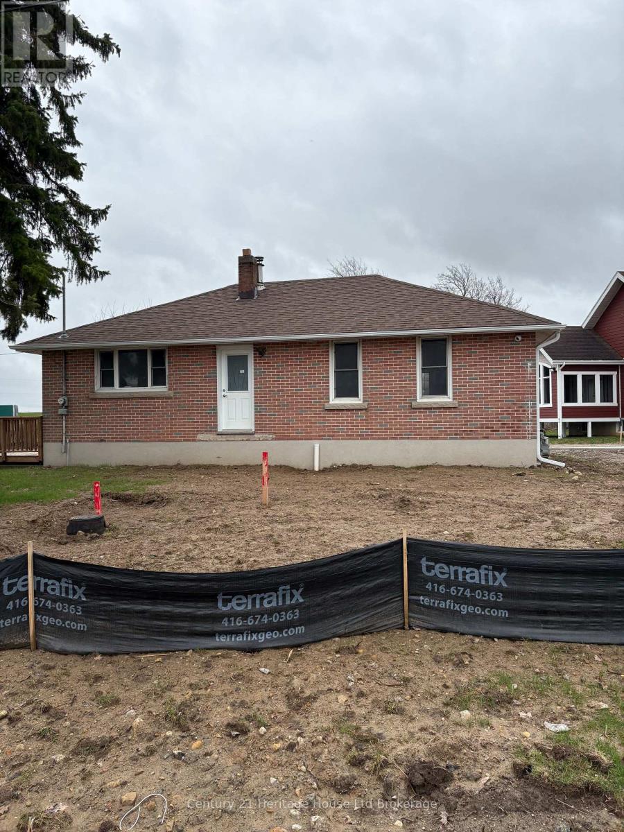 B - 560 Athlone Avenue, Woodstock, Ontario  N4S 7V8 - Photo 9 - X12720340