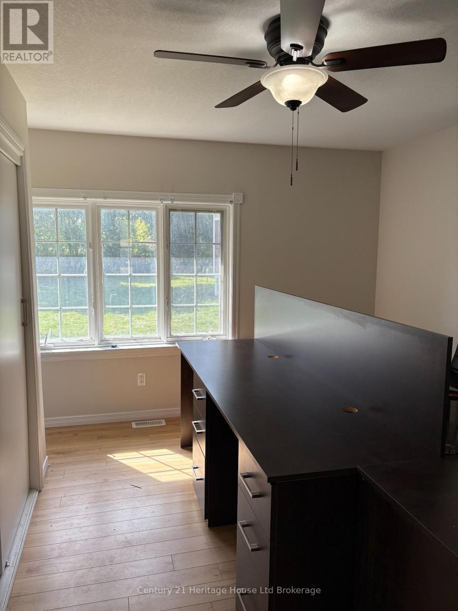 B - 560 Athlone Avenue, Woodstock, Ontario  N4S 7V8 - Photo 6 - X12720340