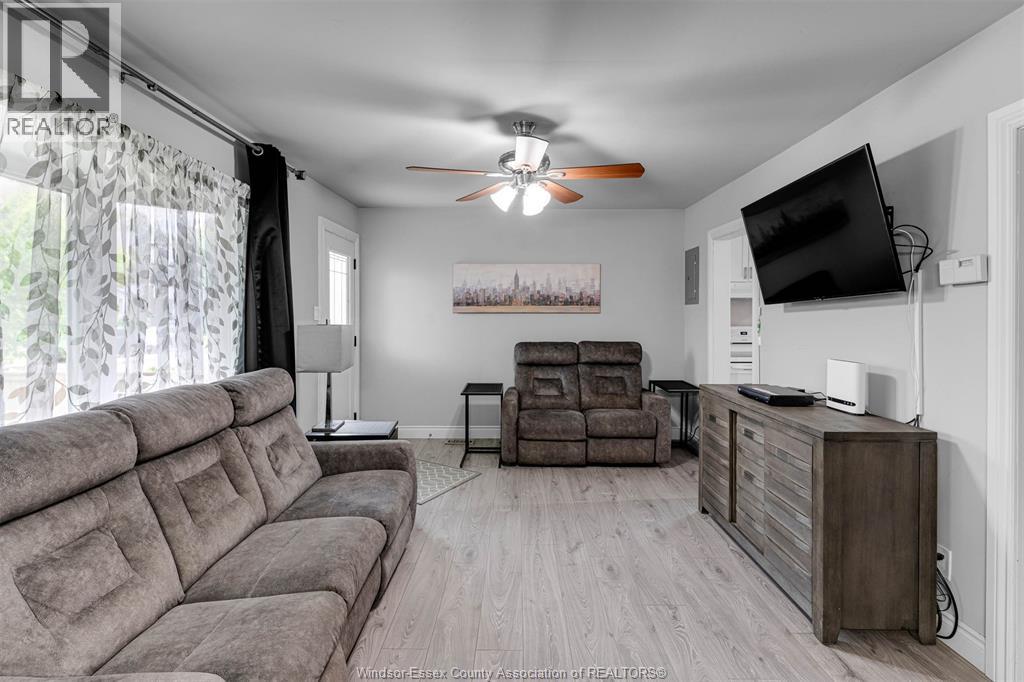 3685 Queen Street, Windsor, Ontario N9C 1P1 - Photo 6 - 26014570