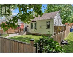 3685 QUEEN STREET, Windsor, Ontario