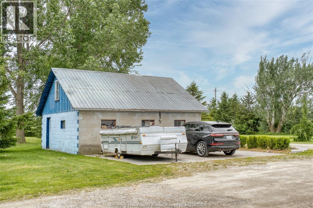 10236 Walker Road, Amherstburg, Ontario  N0R 1J0 - Photo 35 - 26014549