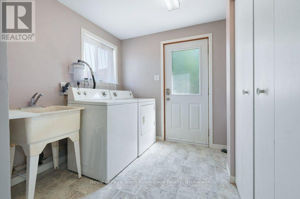 17 Joseph Street, Parry Sound, Ontario  P2A 2G3 - Photo 30 - X13237102