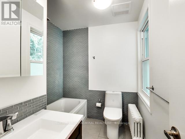 34 Hewitt--Main Floor Avenue, Toronto, Ontario  M6R 1Y3 - Photo 13 - W13463272