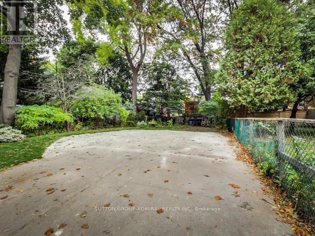 34 Hewitt--Main Floor Avenue, Toronto, Ontario  M6R 1Y3 - Photo 26 - W13463272
