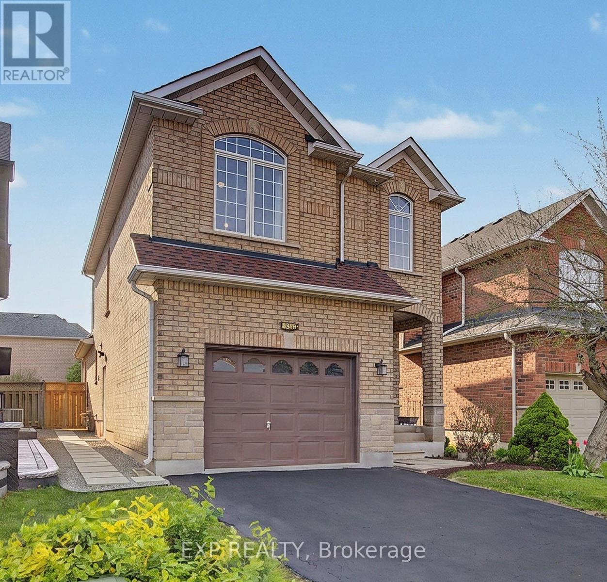 379 Grovehill Road, Oakville, Ontario  L6H 6P3 - Photo 1 - W13463358