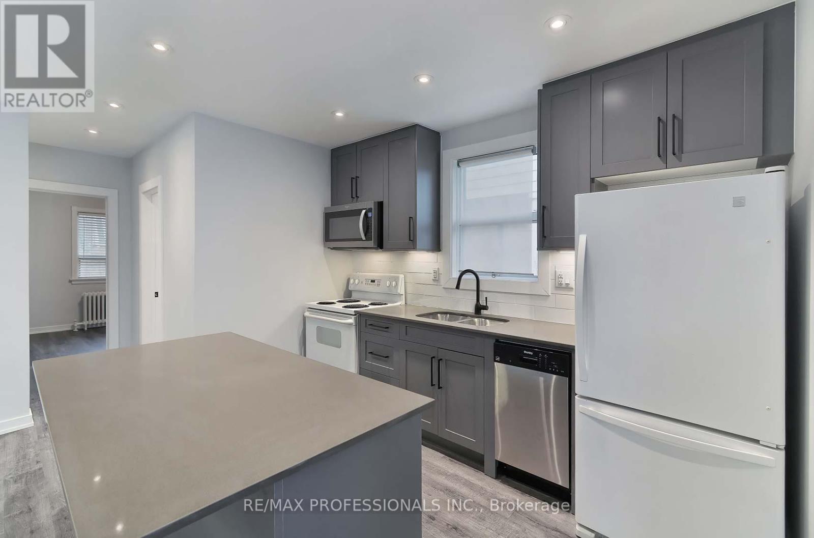 1213 Islington Avenue, Toronto, Ontario  M8Z 4T2 - Photo 11 - W13463376