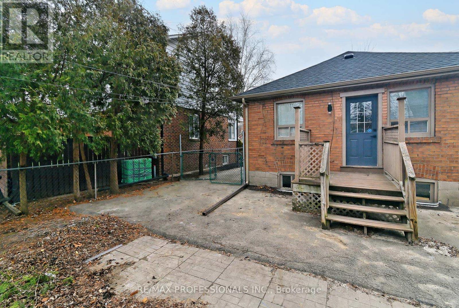 1213 Islington Avenue, Toronto, Ontario  M8Z 4T2 - Photo 14 - W13463376