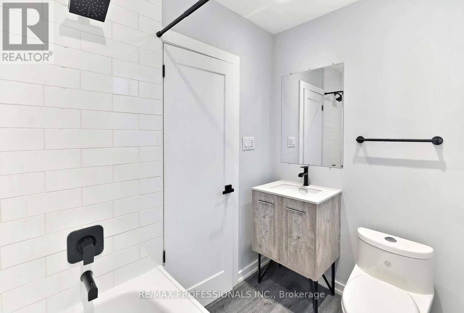 1213 Islington Avenue, Toronto, Ontario  M8Z 4T2 - Photo 16 - W13463376