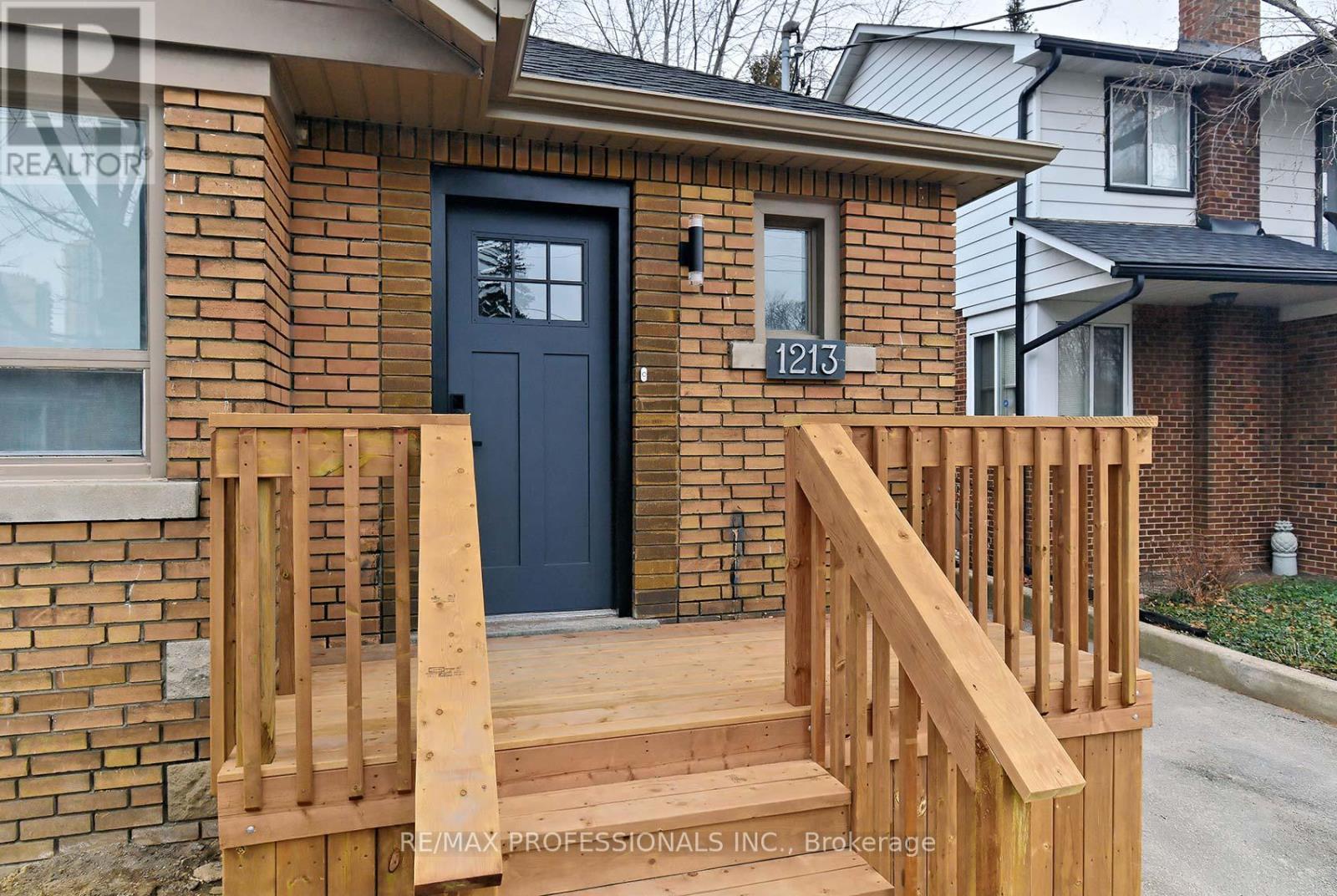 1213 Islington Avenue, Toronto, Ontario  M8Z 4T2 - Photo 4 - W13463376