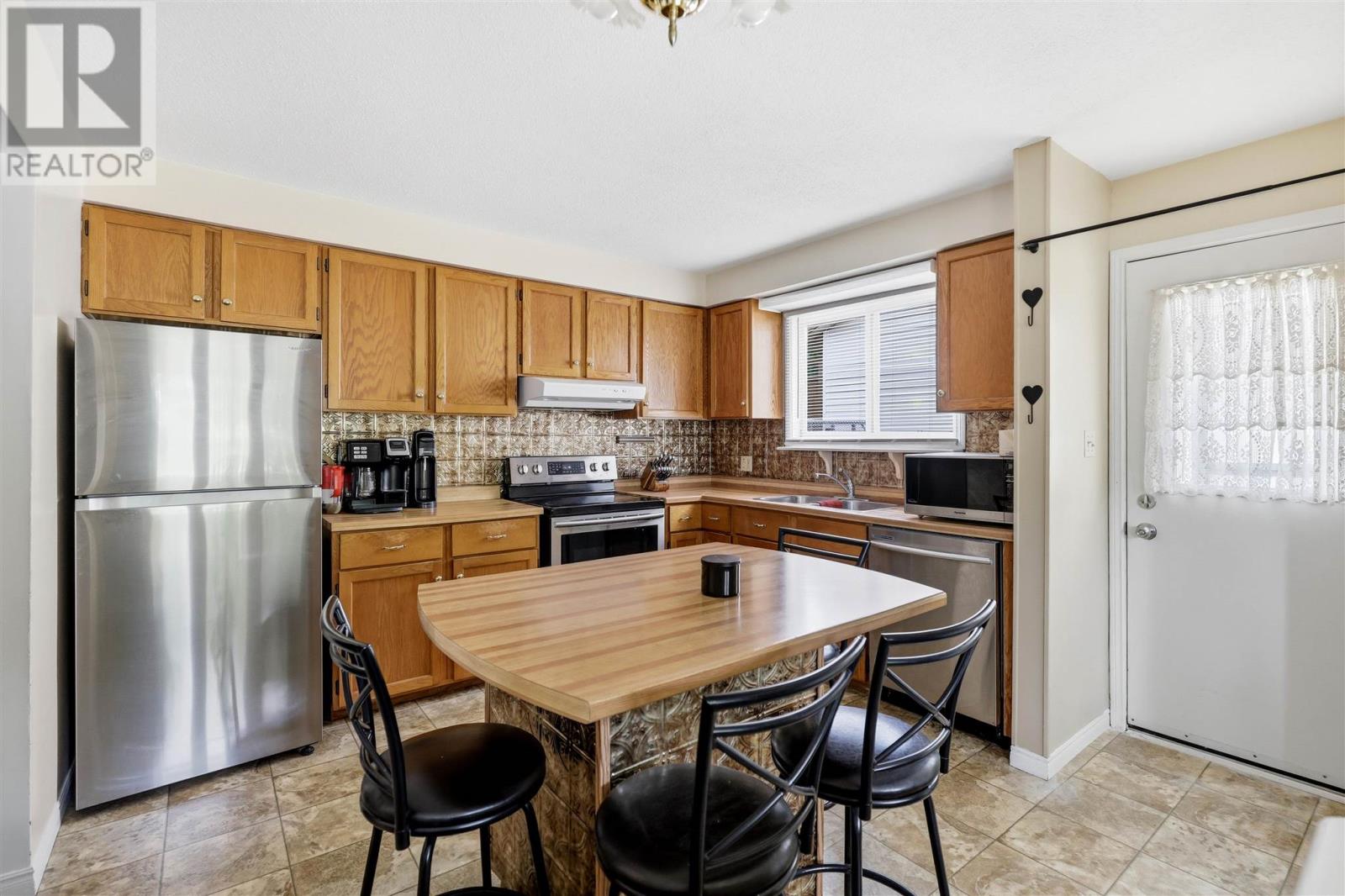 63 Amber St S, Sault Ste. Marie, Ontario  P6A 6N6 - Photo 5 - SM261464