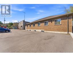 1745 KING STREET E, Hamilton, Ontario
