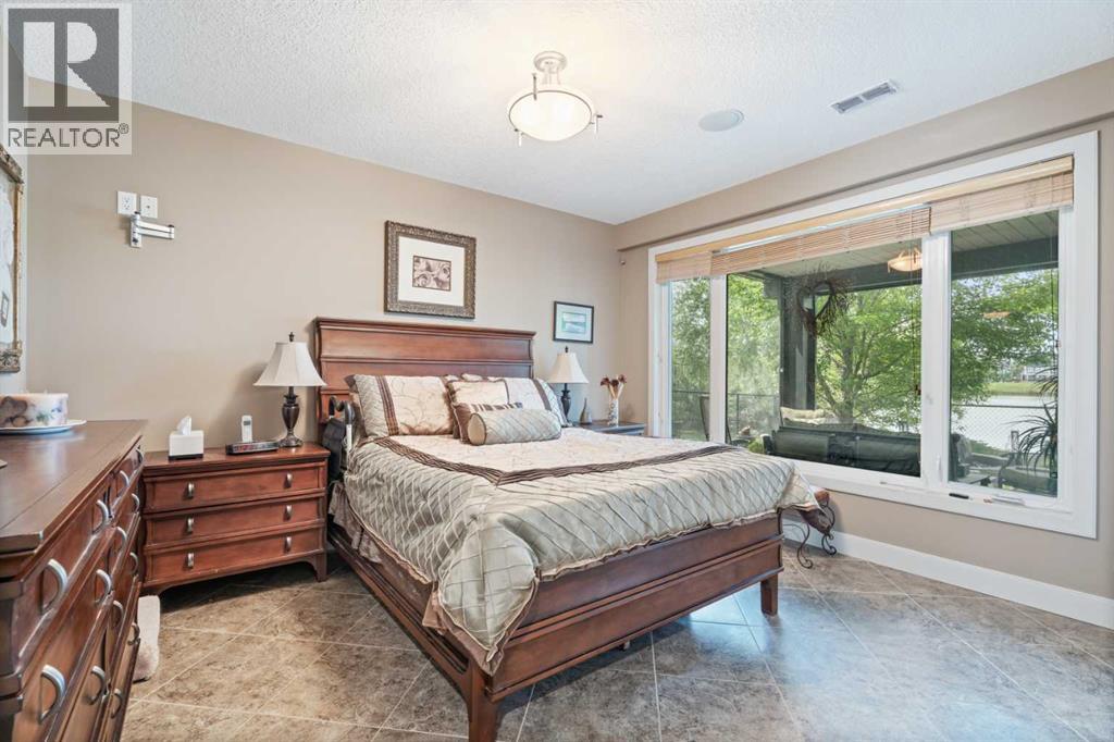 461 Rainbow Falls Way, Chestermere, Alberta  T1X 1S5 - Photo 43 - A2319738