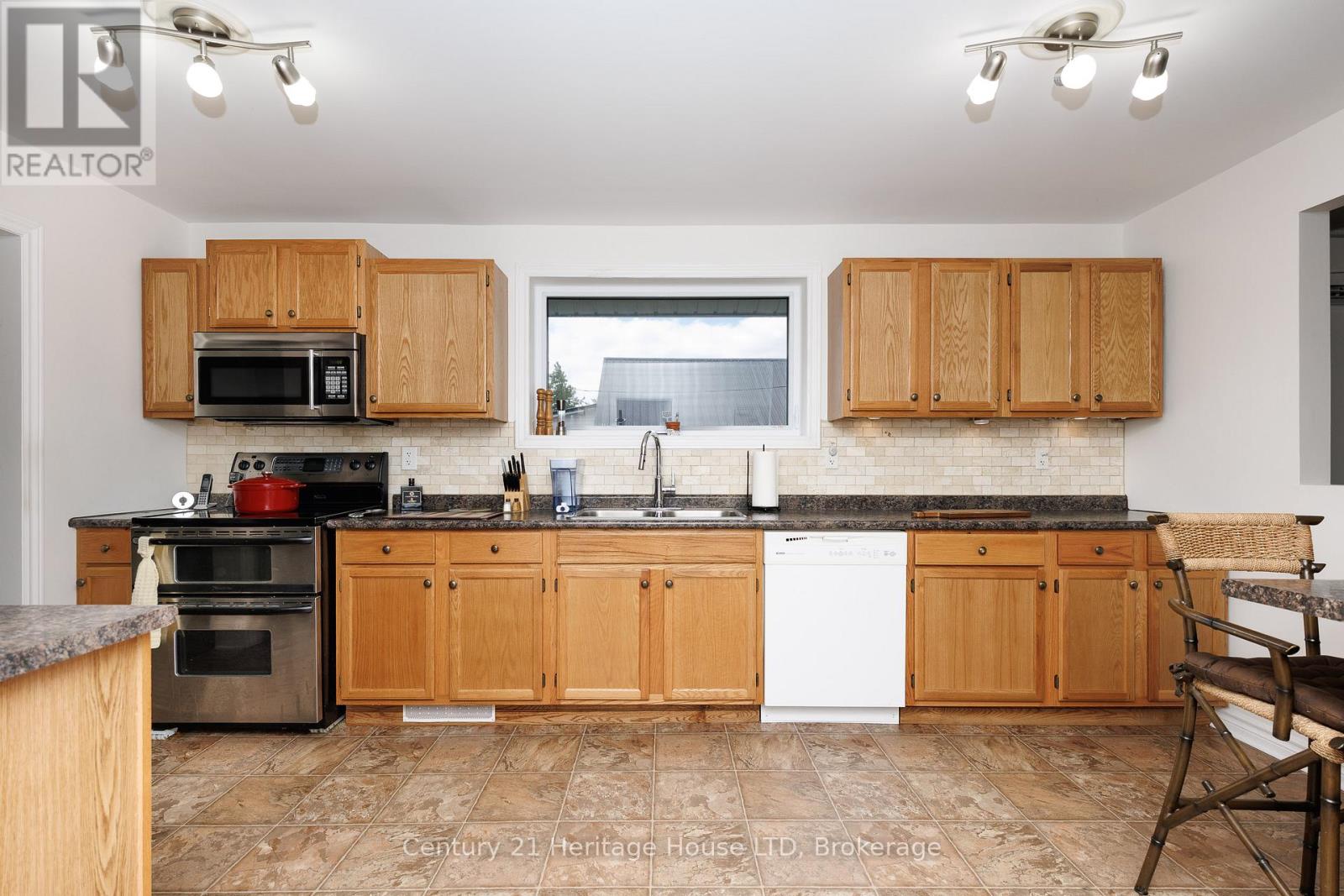 430 Grandview Road, Fort Erie, Ontario  L2A 4T5 - Photo 4 - X13463508