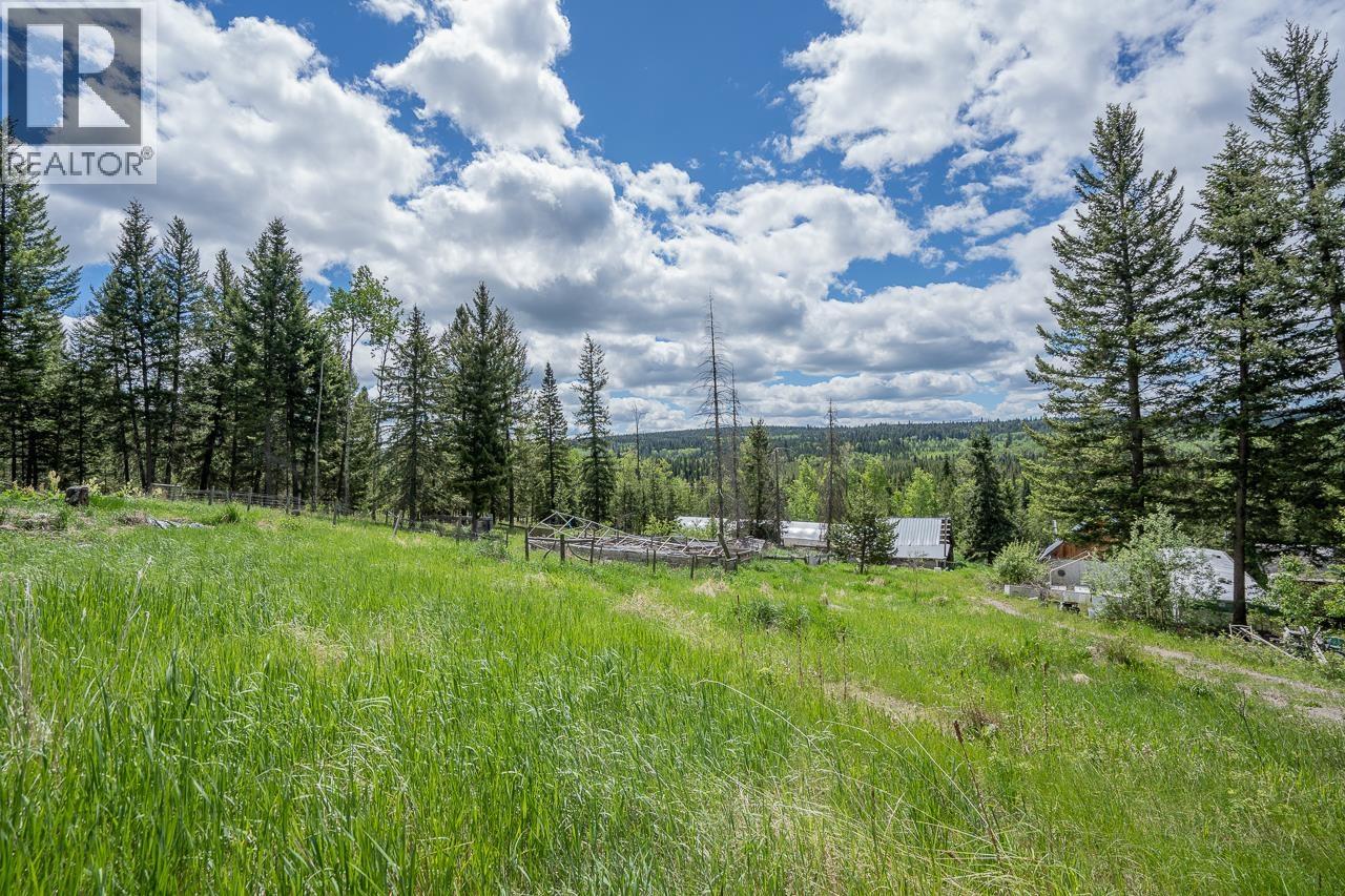 6719 FAWN CREEK ROAD, Lone Butte, British Columbia