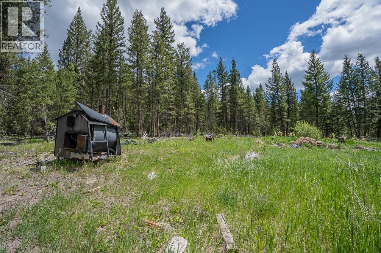 6719 Fawn Creek Road, Lone Butte, British Columbia  V0K 1X3 - Photo 12 - R3137583