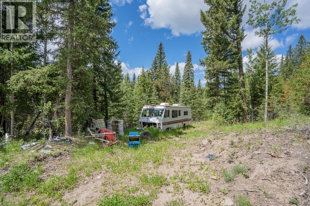 6719 Fawn Creek Road, Lone Butte, British Columbia  V0K 1X3 - Photo 2 - R3137583