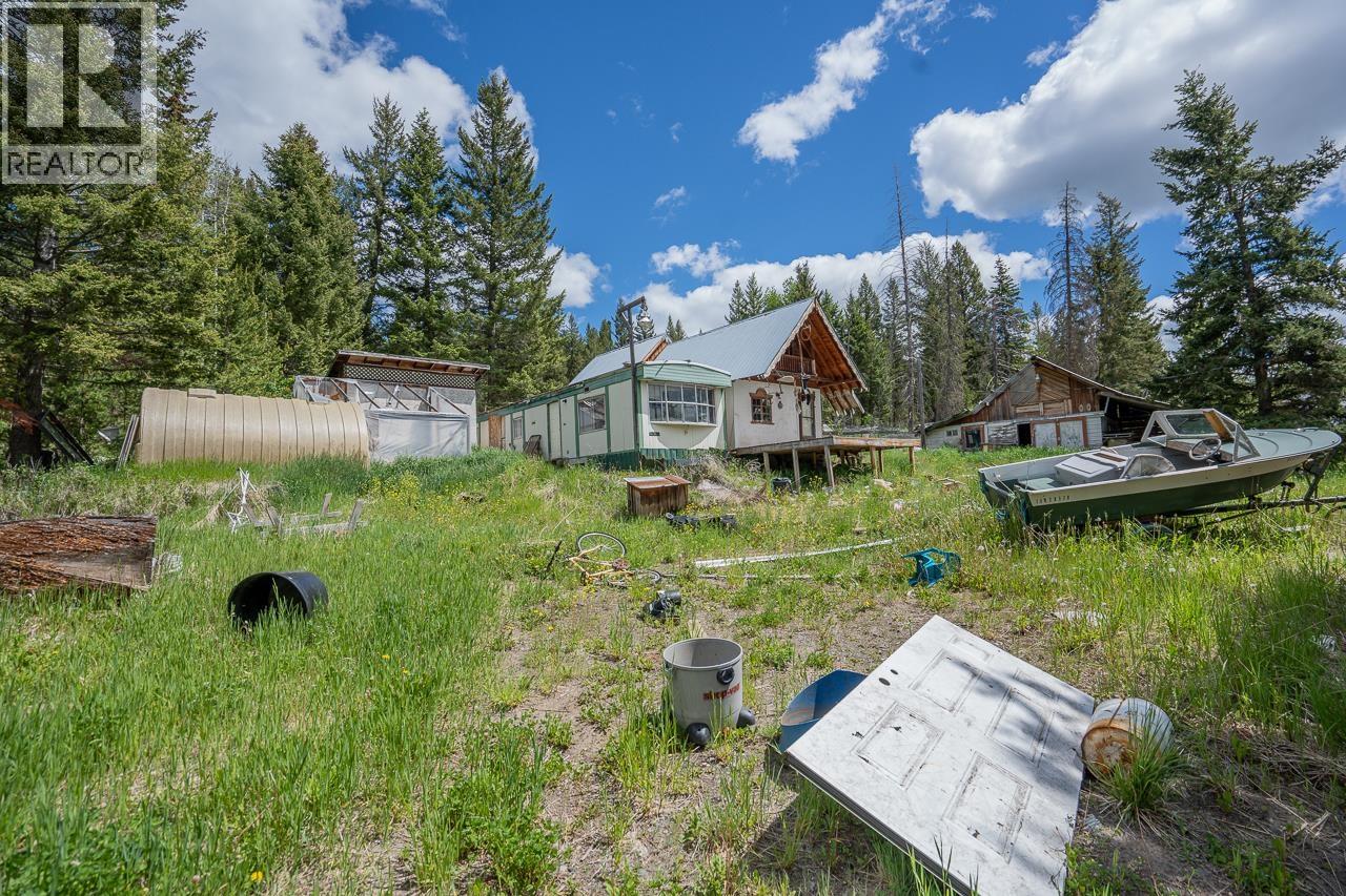 6719 Fawn Creek Road, Lone Butte, British Columbia  V0K 1X3 - Photo 3 - R3137583