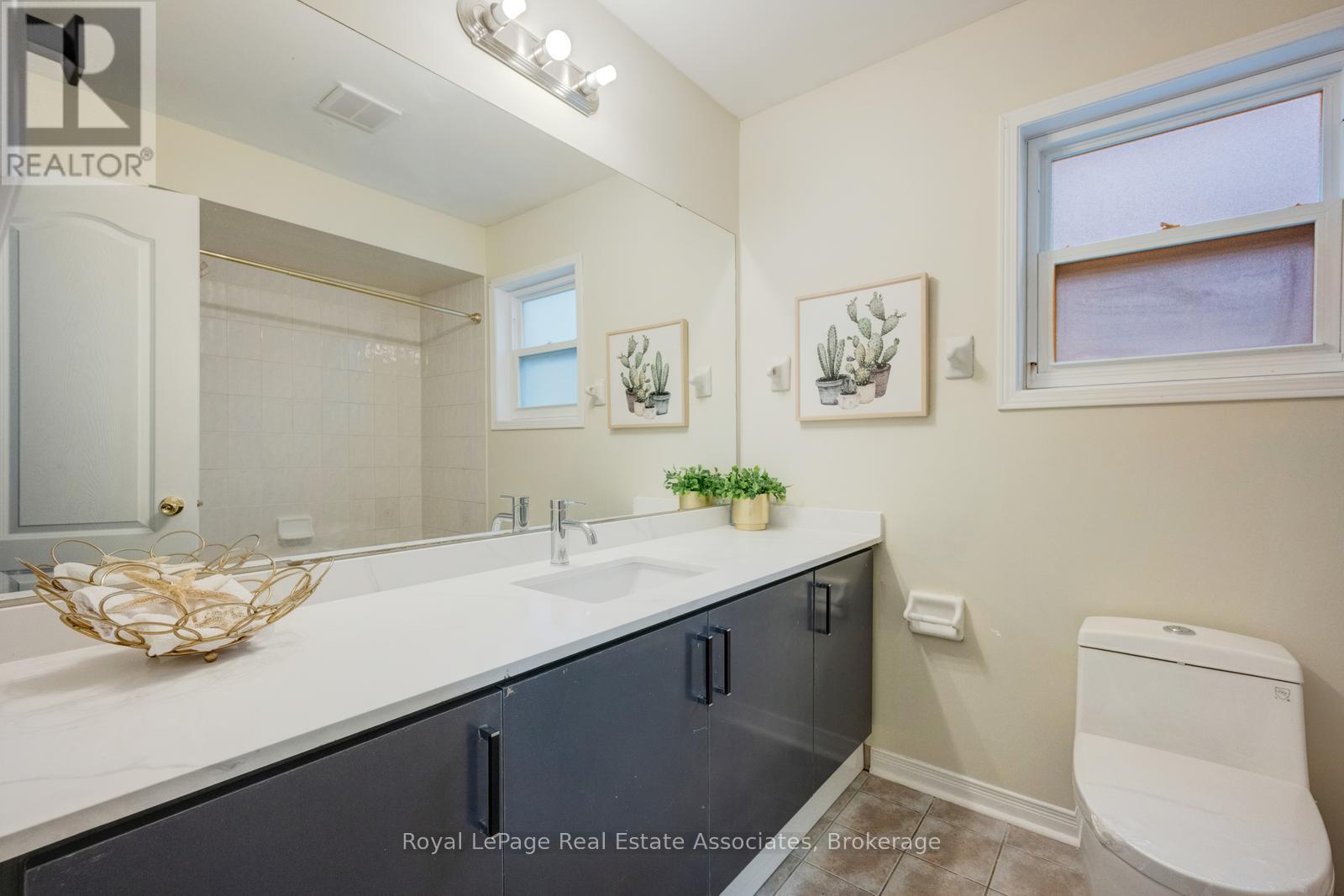 49 Tiller Trail, Brampton, Ontario  L6X 4R6 - Photo 23 - W13463374