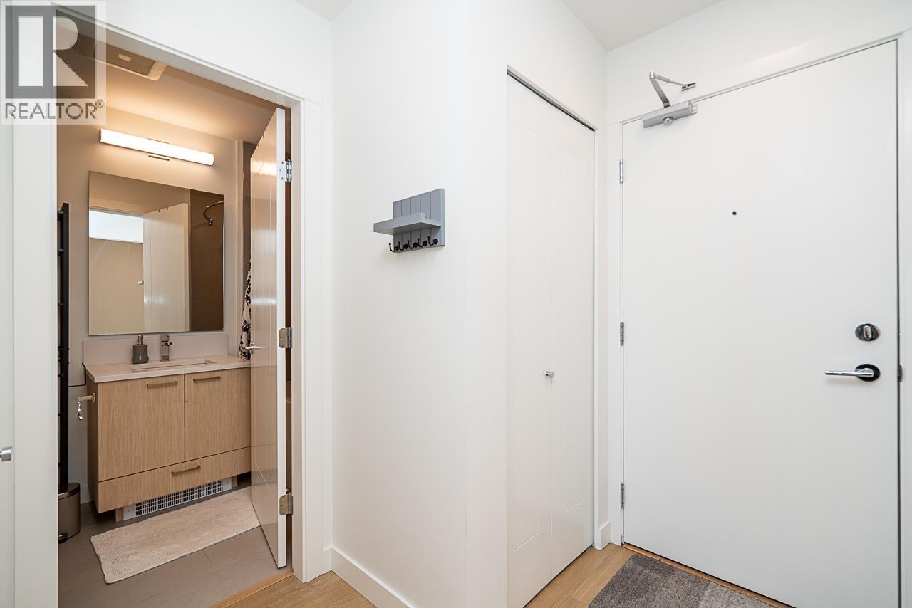 302 723 Grover Avenue, Coquitlam, British Columbia  V3J 0L9 - Photo 16 - R3137495