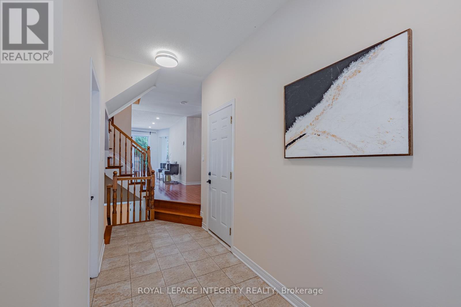 16 Redding Way, Ottawa, Ontario  K2G 6C2 - Photo 5 - X13463518